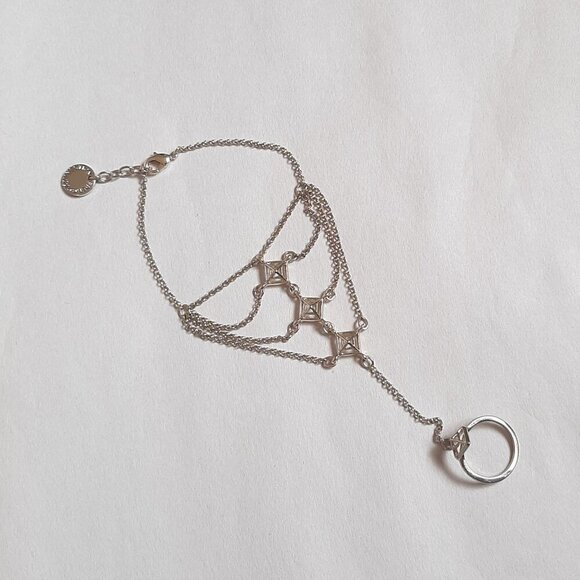 French Connection Gold Tone Finger Ring Hand Chain Bracelet | Ring Size 7 - Picture 3 of 6